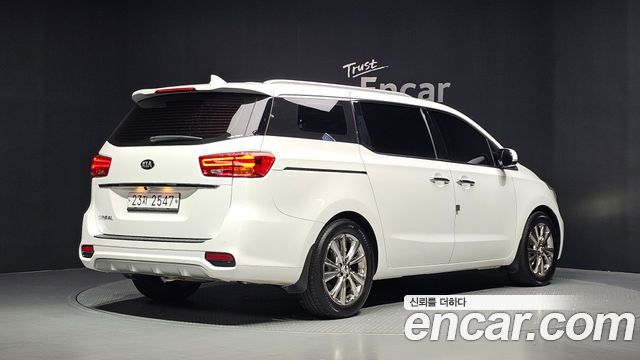 Kia Carnival из Кореи Encar