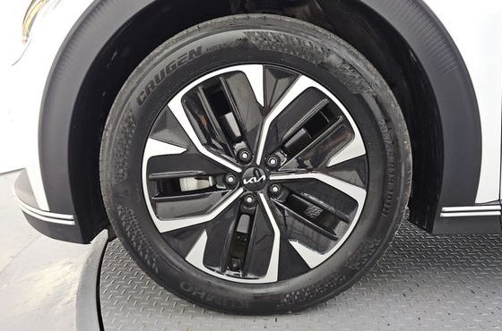 Kia EV6 Long Range 4WD Air — пробег 137 837 км — фото 5 из 5