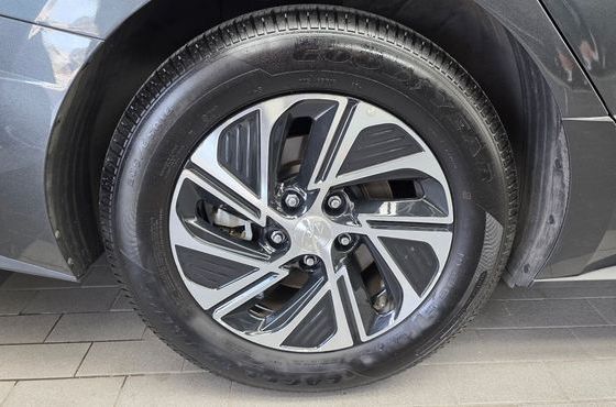 Hyundai Sonata Premium — пробег 81 018 км — фото 5 из 5