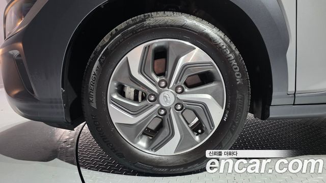 Hyundai Kona из Кореи Encar