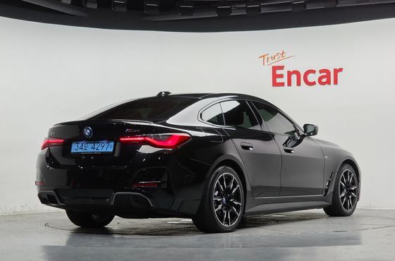 BMW i4 M50 — пробег 47 057 км — фото 2 из 5