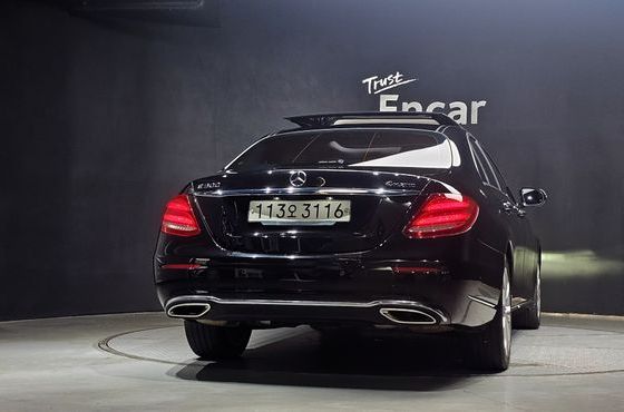 Mercedes-Benz E-Class E300 4MATIC Exclusive — пробег 93 413 км — фото 4 из 5