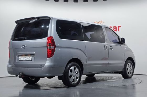Hyundai Starex 4WD 11-Seater Wagon CVX Luxury — пробег 130 006 км — фото 2 из 5