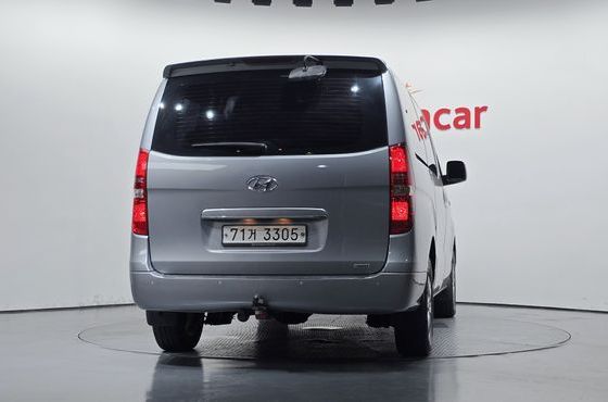 Hyundai Starex 4WD 11-Seater Wagon CVX Luxury — пробег 130 006 км — фото 4 из 5