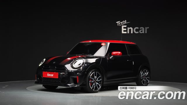 Mini Cooper JCW — пробег 2 281 км — фото 1 из 5