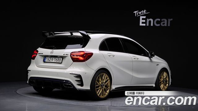 Mercedes-Benz A-Class A45 AMG 4MATIC — пробег 173 057 км — фото 2 из 5
