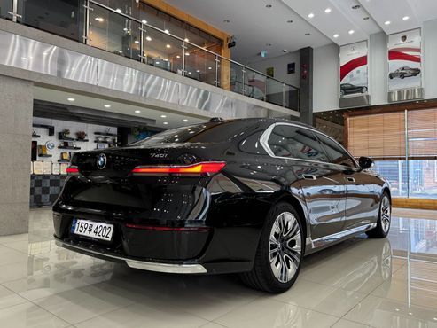 BMW 7-Series 740i sDrive Design Pure Excellence — пробег 45 500 км — фото 2 из 5