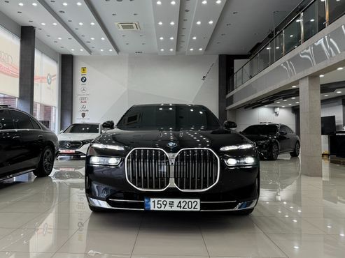 BMW 7-Series 740i sDrive Design Pure Excellence — пробег 45 500 км — фото 3 из 5