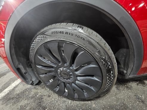 Tesla Model Y Long Range AWD — пробег 76 600 км — фото 5 из 5