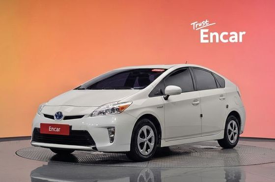 Toyota Prius 1.8 E — пробег 166 964 км — фото 1 из 5