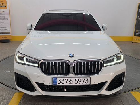 BMW 5-Series 520i M Sport — пробег 45 828 км — фото 3 из 5
