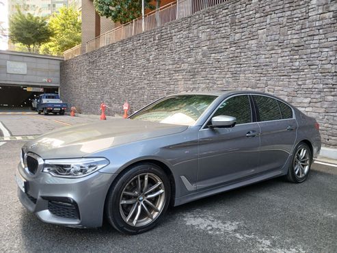 BMW 5-Series 520d xDrive M Sport Package Plus — пробег 194 050 км — фото 1 из 5
