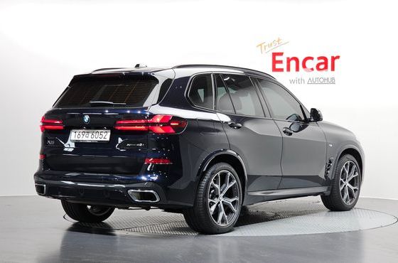 BMW X5 xDrive 40i M Sport — пробег 8 526 км — фото 2 из 5