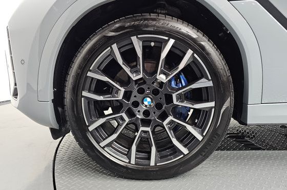 BMW X6 xDrive40i M Sport — пробег 4 977 км — фото 5 из 5