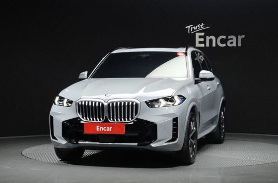 BMW X5 xDrive 40i M Sport — пробег 4 095 км — фото 3 из 5