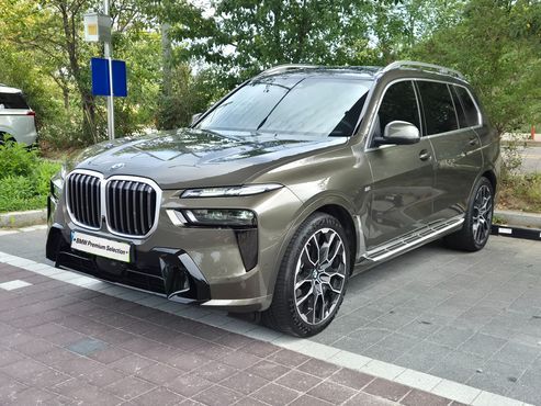 BMW X7 xDrive 40i M Sport 6STR — пробег 10 240 км — фото 1 из 5