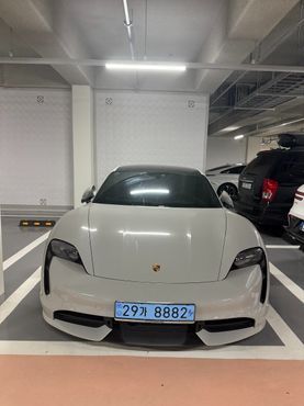 Porsche Taycan Turbo — пробег 18 000 км — фото 4 из 5