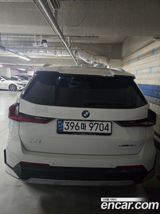 BMW X1 sDrive 18d xLine — пробег 14 000 км — фото 2 из 5