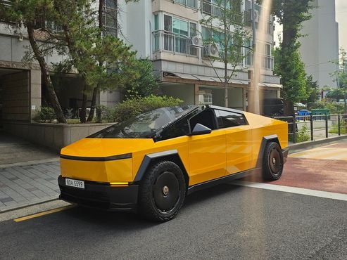 Tesla Cybertruck AWD — пробег 11 950 км — фото 2 из 5
