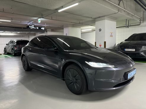 Tesla Model 3 스탠다드 RWD — пробег 831 км — фото 2 из 5