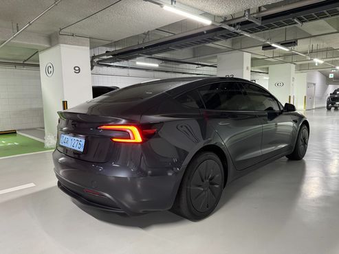 Tesla Model 3 스탠다드 RWD — пробег 831 км — фото 5 из 5