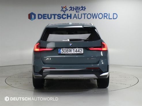 BMW X1 xDrive 20i xLine — пробег 10 831 км — фото 4 из 5