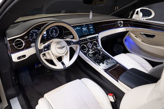 Bentley Continental 4.0 GT — пробег 40 690 км — фото 5 из 5