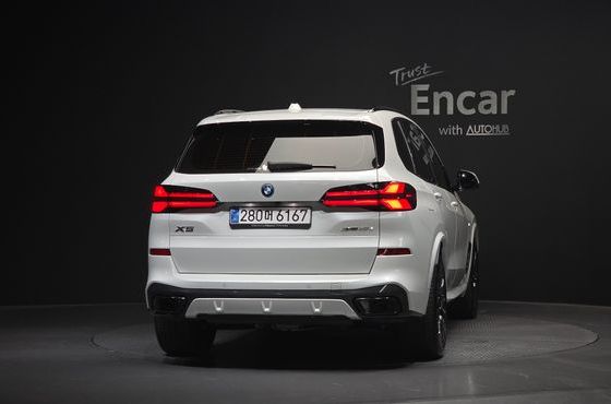 BMW X5 xDrive 50e M Sport — пробег 17 498 км — фото 4 из 5