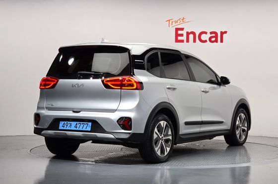 Kia Niro Air — пробег 96 112 км — фото 2 из 5