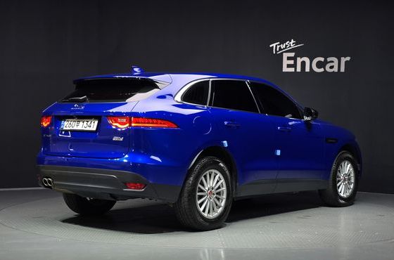 Jaguar F-PACE 20d Prestige — пробег 85 320 км — фото 2 из 5