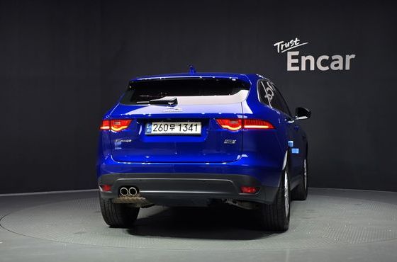Jaguar F-PACE 20d Prestige — пробег 85 320 км — фото 4 из 5