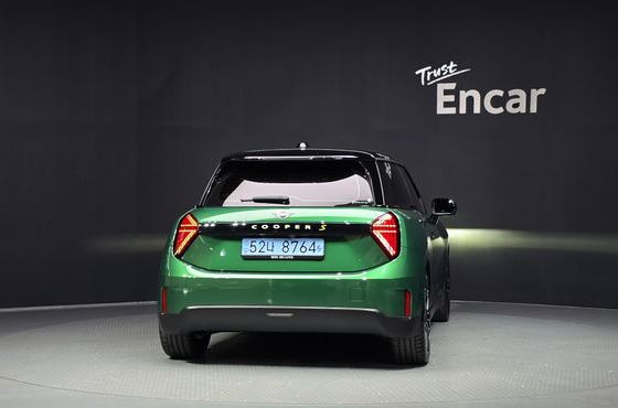 Mini Cooper SE Favoured — пробег 9 011 км — фото 4 из 5