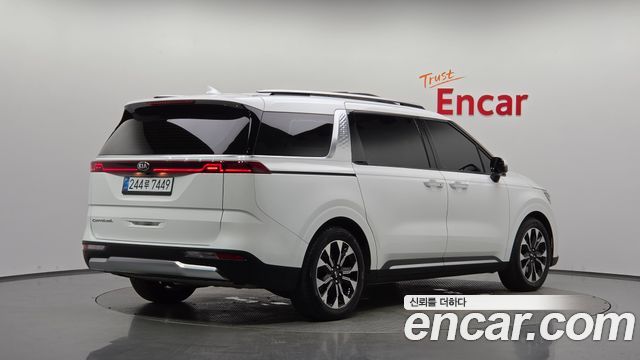 Kia Carnival из Кореи Encar