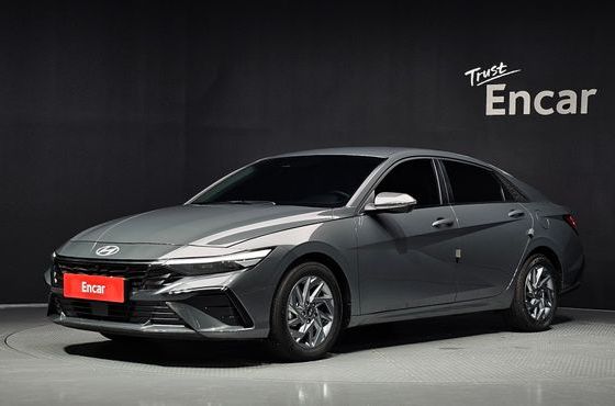 Hyundai AVANTE 1.6 Inspiration — пробег 3 949 км — фото 1 из 5