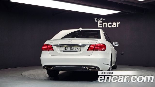 Mercedes-Benz E-Class из Кореи Encar