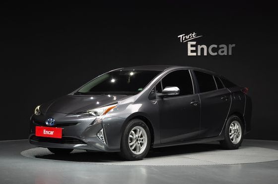 Toyota Prius 1.8 E — пробег 115 200 км — фото 1 из 5