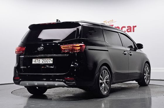 Kia Carnival 9-Seater Noblesse Special — пробег 223 309 км — фото 2 из 5