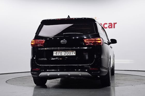 Kia Carnival 9-Seater Noblesse Special — пробег 223 309 км — фото 4 из 5