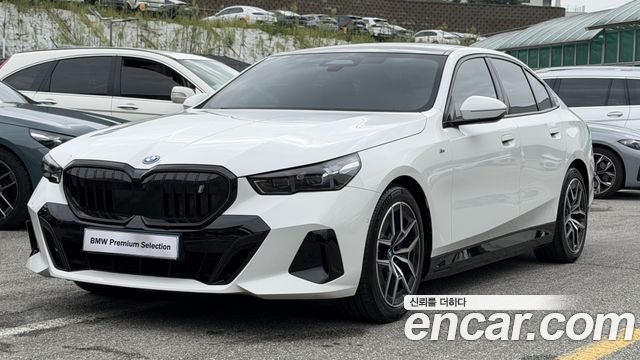 BMW i5 eDrive 40 M Sport — пробег 22 292 км — фото 1 из 5