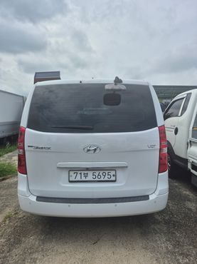 Hyundai Starex 12-Seater Wagon Smart — пробег 160 000 км — фото 5 из 5