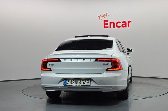 Volvo S90 B6 AWD Ultimate Bright — пробег 68 095 км — фото 4 из 5