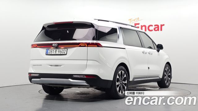 Kia Carnival из Кореи Encar