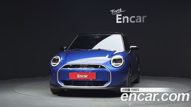 Mini Cooper SE Favoured — пробег 7 401 км — фото 3 из 5