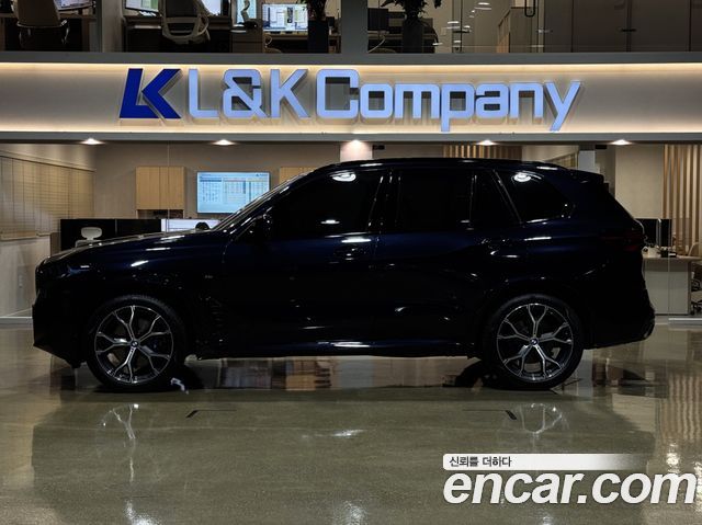 BMW X5 xDrive 40i M Sport — пробег 13 км — фото 3 из 5