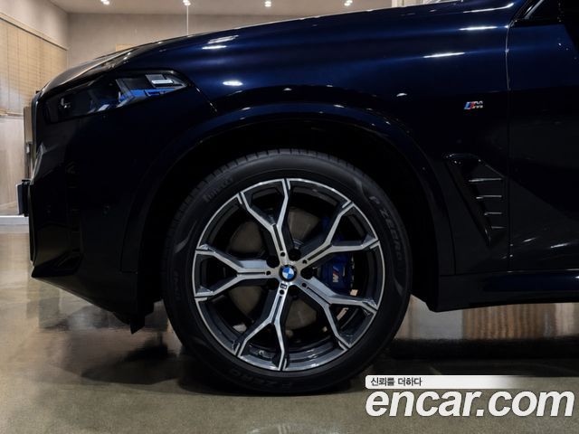 BMW X5 xDrive 40i M Sport — пробег 13 км — фото 5 из 5