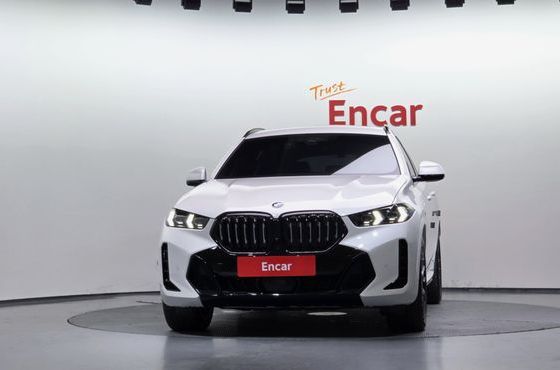 BMW X6 xDrive40i M Sport — пробег 3 570 км — фото 3 из 5
