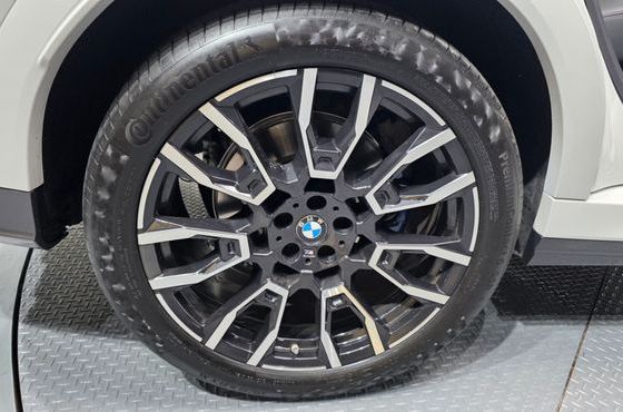 BMW X6 xDrive40i M Sport — пробег 3 570 км — фото 5 из 5