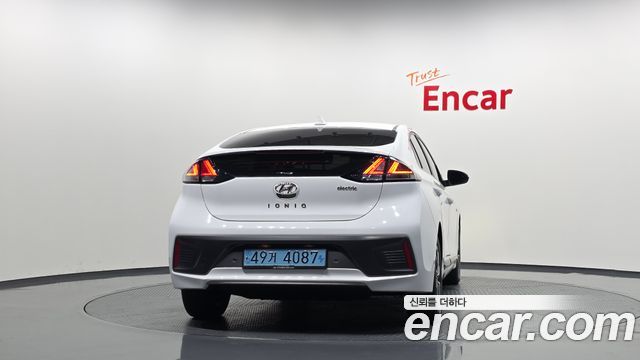 Hyundai Ioniq из Кореи Encar