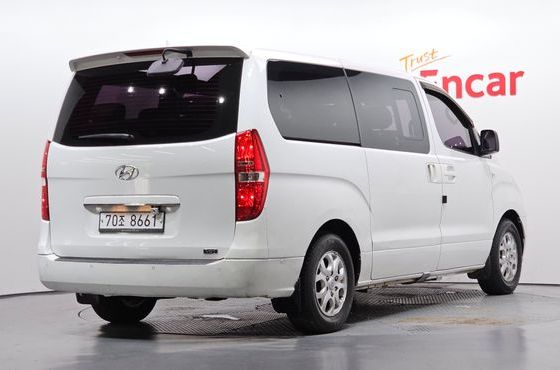 Hyundai Starex 11-Seater Wagon CVX Premium — пробег 95 650 км — фото 2 из 5