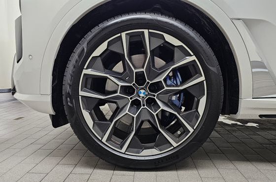 BMW X7 xDrive 40i M Sport 6STR — пробег 9 322 км — фото 5 из 5